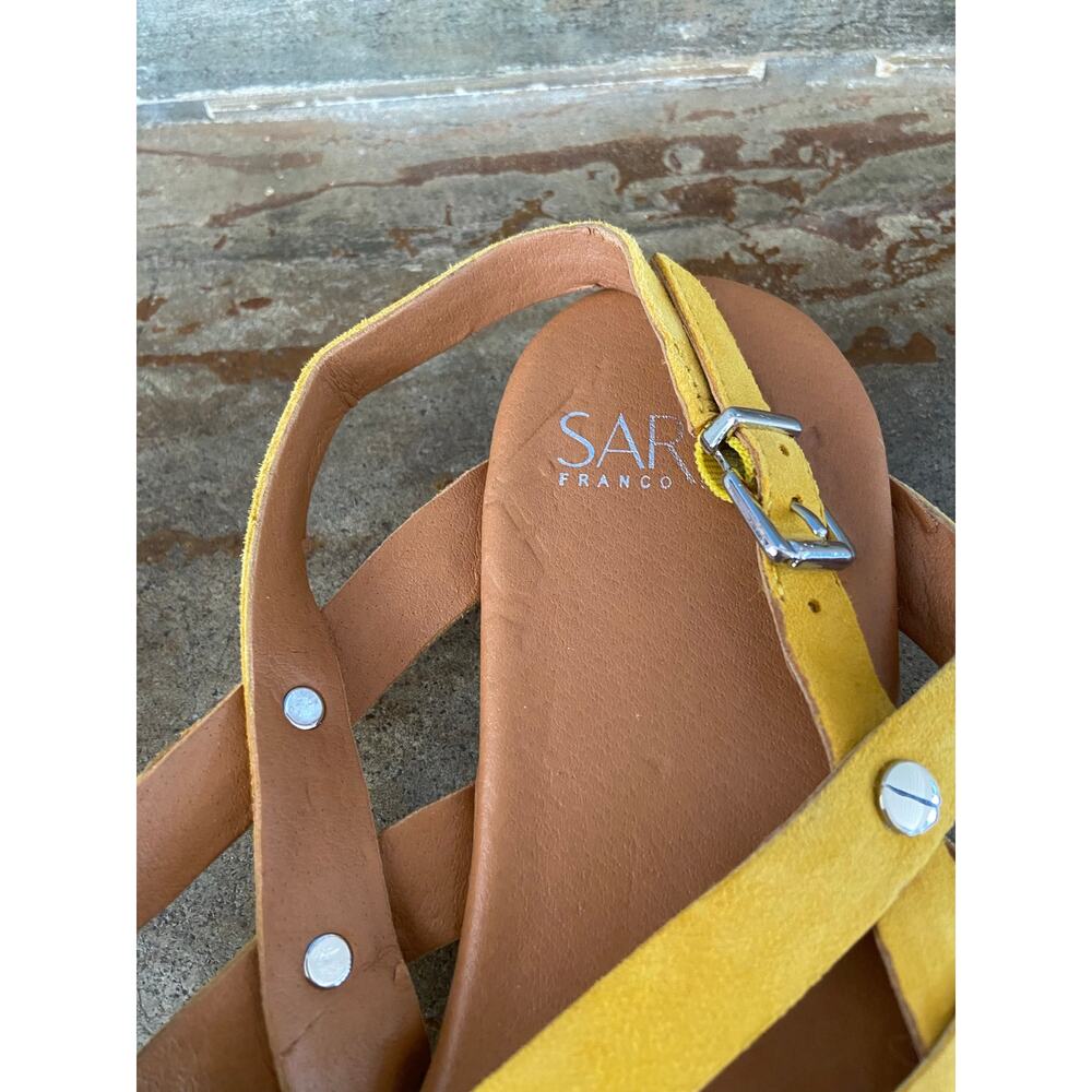 Franco Sarto golden yellow suede toe post sandal - Picture 5 of 11